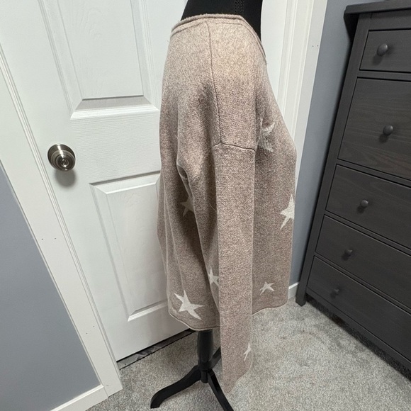 Z Supply Sweater - Picture 2 of 6